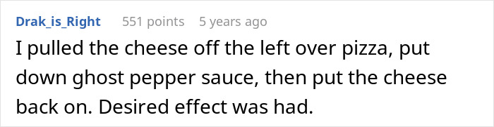 Screenshot of a forum post describing a guy baking a spicy habanero cake to teach his roommate about stealing leftovers.