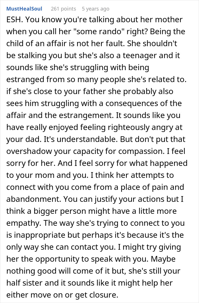 Text screenshot showing a detailed discussion about a stalker half-sister airing dirty laundry online and a woman putting a stop to it. Text screenshot showing a detailed discussion about a stalker half-sister airing dirty laundry online and a woman putting a stop to it.