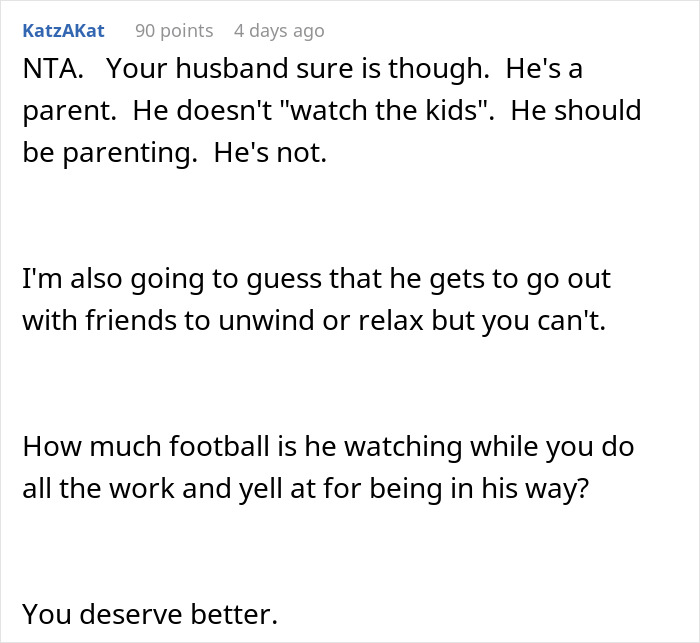 Comment highlighting a husband failing to properly watch kids while wife cooks, discussing parenting and fairness in household roles. Comment highlighting a husband failing to properly watch kids while wife cooks, discussing parenting and fairness in household roles.