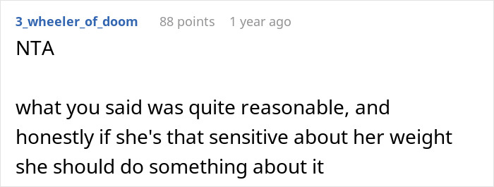 Screenshot of an online comment stating a woman suggests her obese friend buy 2 seats for comfort on a flight. Screenshot of an online comment stating a woman suggests her obese friend buy 2 seats for comfort on a flight.