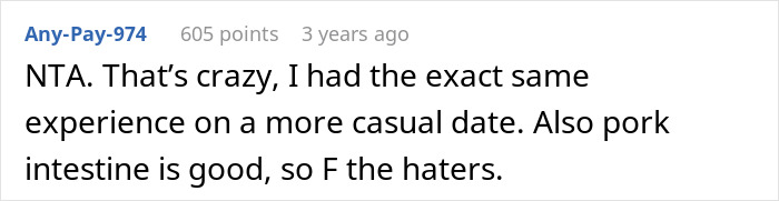 User comment praising fried pork intestine and sharing a positive casual date experience related to ordering fried pork intestine. User comment praising fried pork intestine and sharing a positive casual date experience related to ordering fried pork intestine.