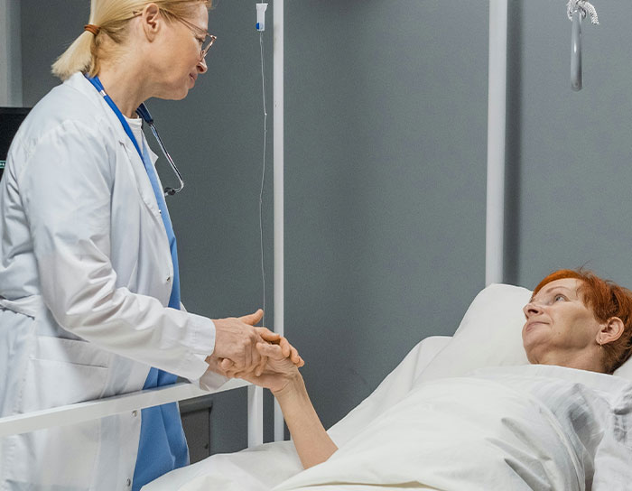 ER Nurses Share Wild “One More Minute And I’d Be Dead” Stories From The Hospital