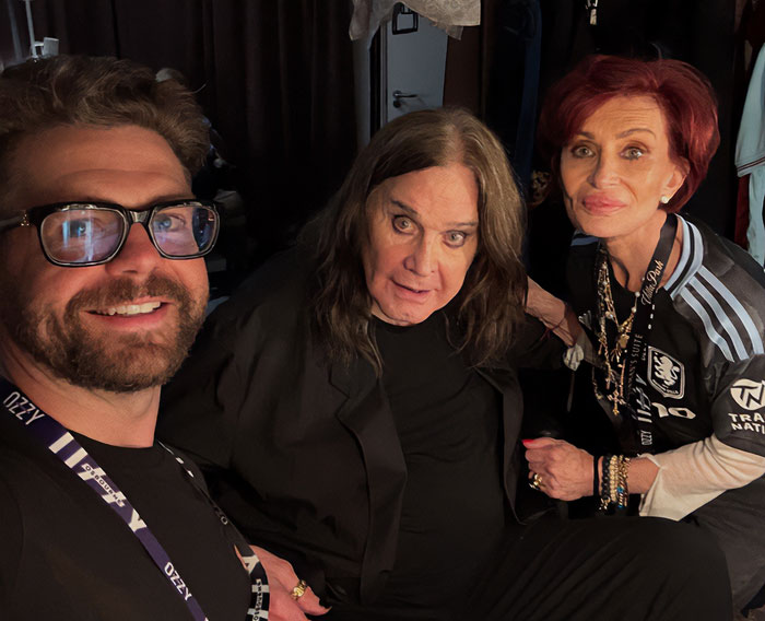 Ozzy Osbourne with family members, highlighting the public controversy involving Roger Waters and his son’s response.