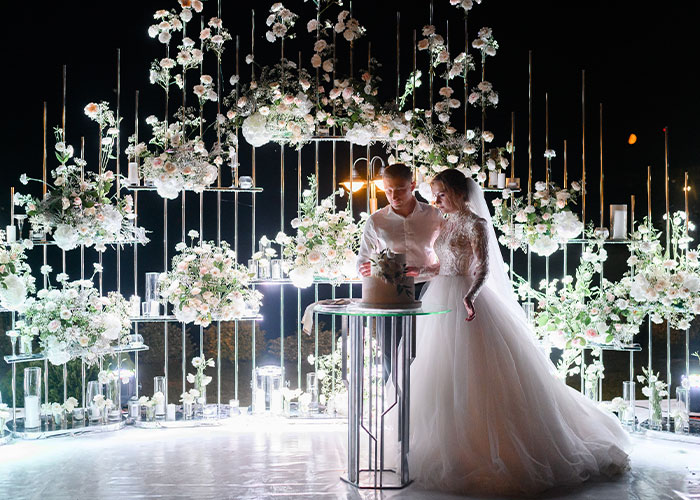 44 People Spilled Their True Feelings About Weddings, And They're Ruthless