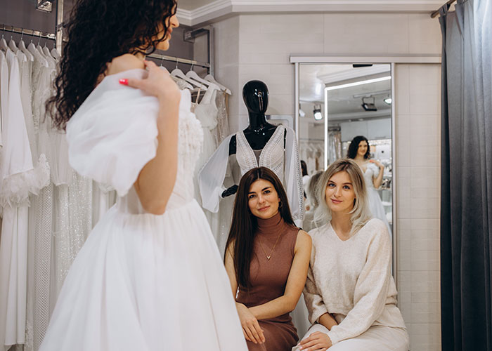 44 People Spilled Their True Feelings About Weddings, And They're Ruthless