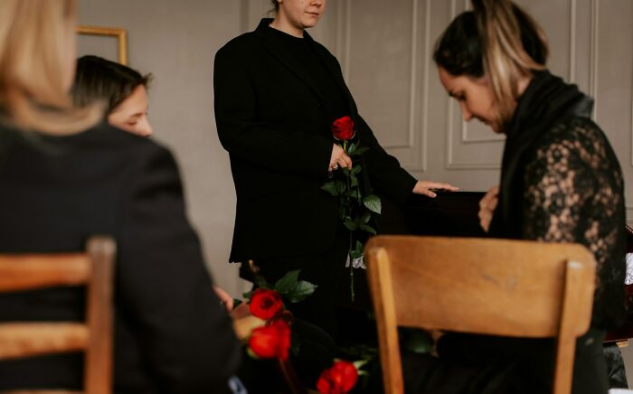 "Hot Molten Asphalt": 44 Of The Most Unbelievable Deaths That Actually Happened