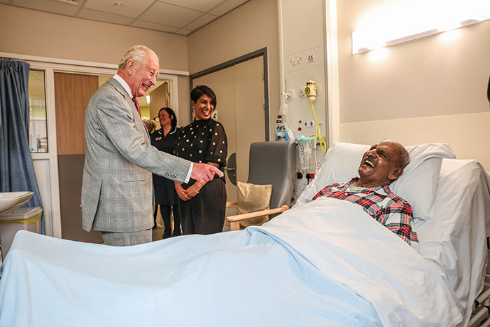 King Charles visiting a hospital patient, sharing an emotional update on his incurable cancer and health challenges. King Charles visiting a hospital patient, sharing an emotional update on his incurable cancer and health challenges.