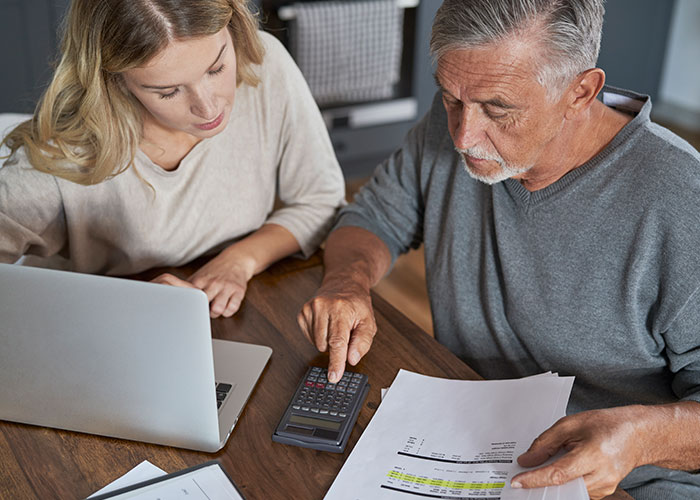 Parents Remember Their Least Favorite Kid After 18 Years When Golden Child Didn’t Achieve Anything Parents Remember Their Least Favorite Kid After 18 Years When Golden Child Didn’t Achieve Anything