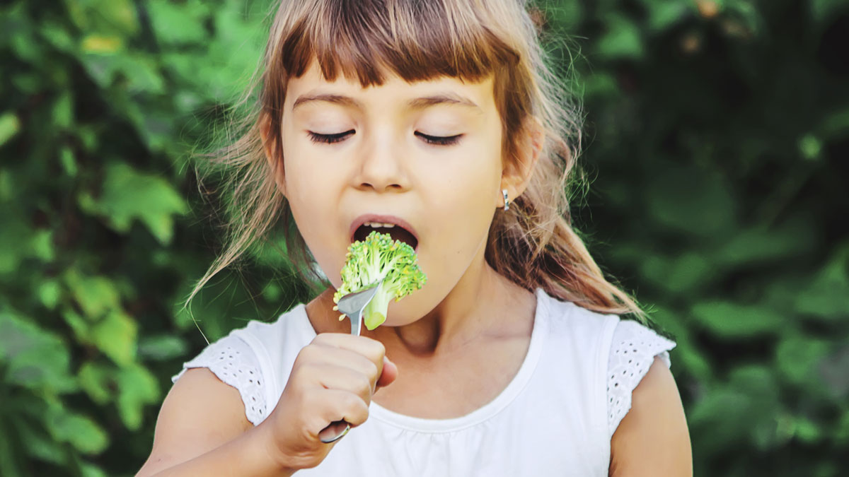 42 Parents Reveal Weird Life Hacks They Rely On To Keep Their Kids Happy And Behaving