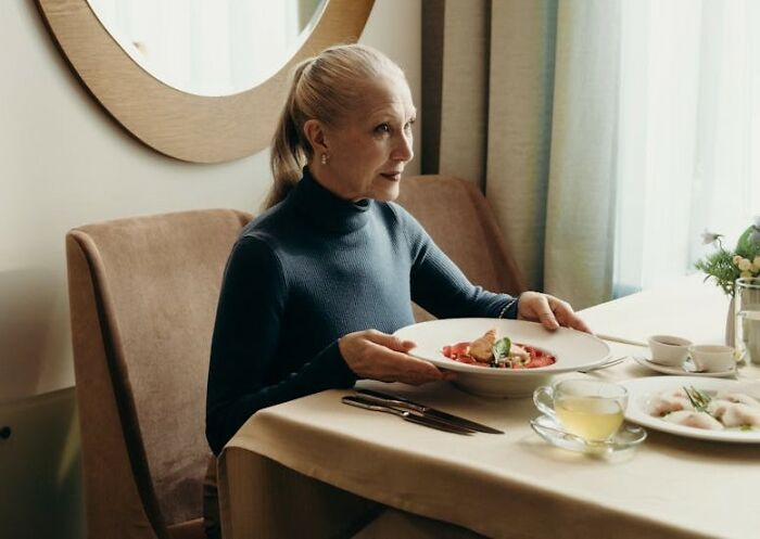 "Maybe If You Hadn't Boned Our Son’s Girlfriend": 45 Crazy Stories Servers Overheard