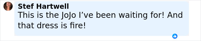 Comment praising JoJo Siwa's gold mini dress look, expressing excitement and admiration for her style. Comment praising JoJo Siwa's gold mini dress look, expressing excitement and admiration for her style.