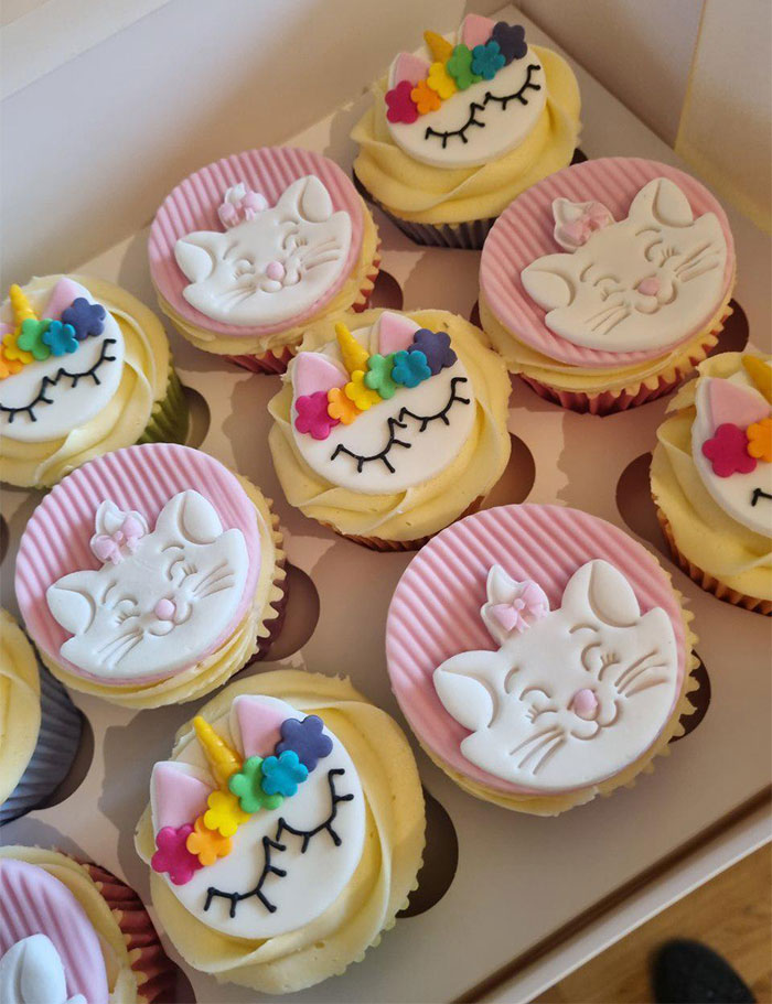 Mom Spends Hours Baking Cupcakes For Son’s Birthday, Is Furious After School's Reaction Mom Spends Hours Baking Cupcakes For Son’s Birthday, Is Furious After School's Reaction