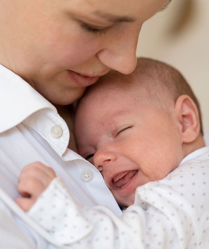 “You Ignored My Warning”: Mom Refuses To Pay For Friend’s Gucci Sunglasses And iPhone