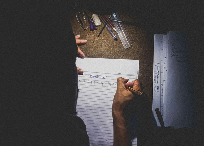 41 College Admissions Lies That Were So Dumb They Made Officers Stop In Their Tracks