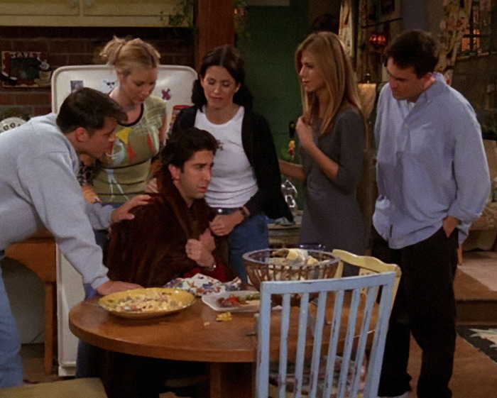 “I Guess She Didn’t Watch The Office”: Zoë Kravitz Explains Why ‘Friends’ Belongs In The Past “I Guess She Didn’t Watch The Office”: Zoë Kravitz Explains Why ‘Friends’ Belongs In The Past