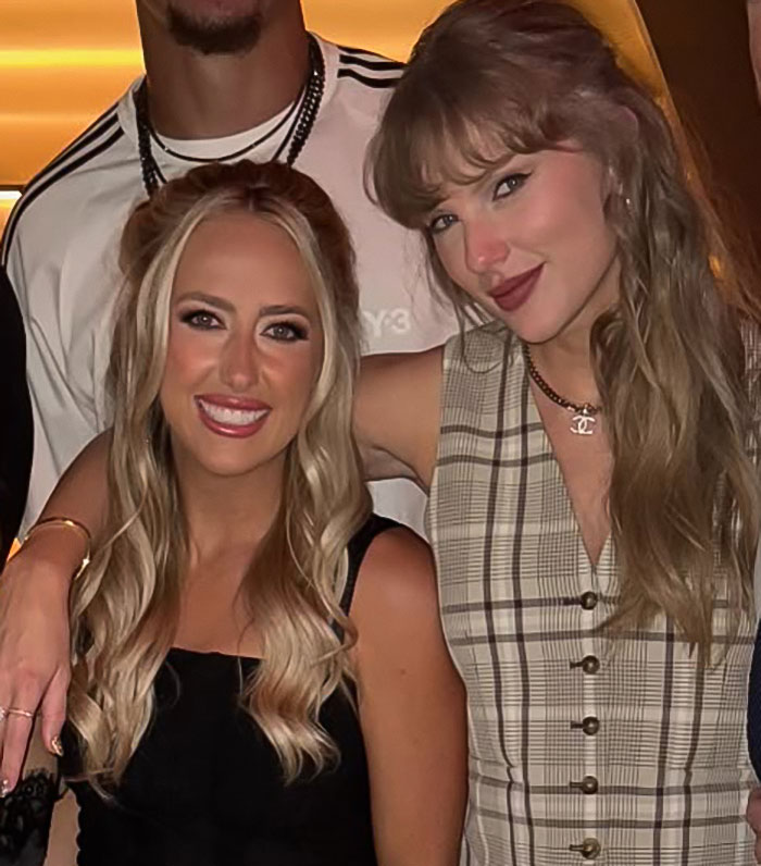 Taylor Swift's New Album Torn Apart For Allegedly Promoting Racism, Homophobia, And More Taylor Swift's New Album Torn Apart For Allegedly Promoting Racism, Homophobia, And More