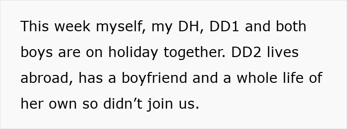 Text showing a mother reflecting on family dynamics, mentioning regret over using daughter as a family scapegoat years later. Text showing a mother reflecting on family dynamics, mentioning regret over using daughter as a family scapegoat years later.