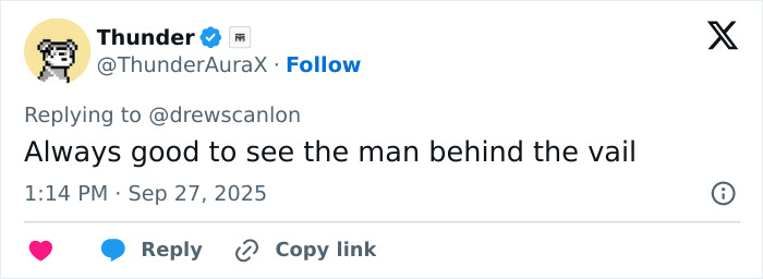 Screenshot of a Twitter reply mentioning the man behind Blinking Guy GIF, highlighting his unrecognizable look years later. Screenshot of a Twitter reply mentioning the man behind Blinking Guy GIF, highlighting his unrecognizable look years later.