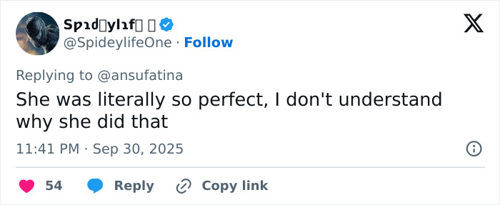 Tweet expressing confusion over Emma Stone’s Louis Vuitton photos sparking plastic surgery speculation and public reaction. Tweet expressing confusion over Emma Stone’s Louis Vuitton photos sparking plastic surgery speculation and public reaction.