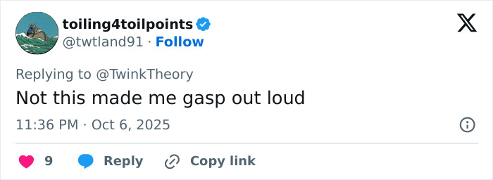 Screenshot of a tweet reacting with shock to Mandy Moore's unrecognizable new look that baffles fans online. Screenshot of a tweet reacting with shock to Mandy Moore's unrecognizable new look that baffles fans online.