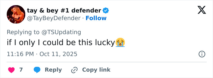 Tweet from Tay & Bey #1 defender expressing envy with crying emoji, related to Travis Kelce autograph and Tradwife Taylor Swift fans. Tweet from Tay & Bey #1 defender expressing envy with crying emoji, related to Travis Kelce autograph and Tradwife Taylor Swift fans.