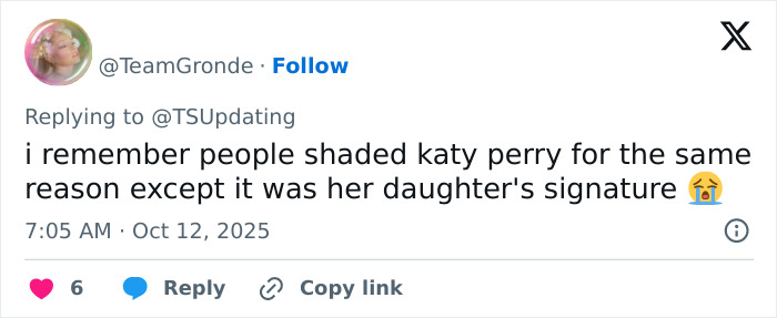 Tweet discussing Travis Kelce autograph controversy with Taylor Swift fans and mention of tradwife keyword. Tweet discussing Travis Kelce autograph controversy with Taylor Swift fans and mention of tradwife keyword.