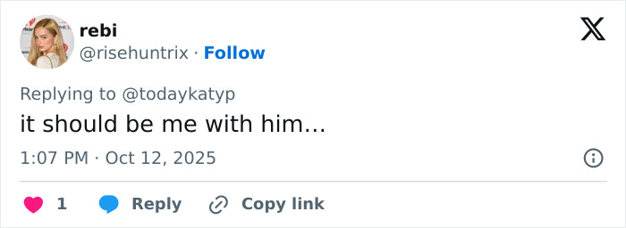 Katy Perry and shirtless Justin Trudeau relaxing together on a yacht in candid, steamy new photos. Katy Perry and shirtless Justin Trudeau relaxing together on a yacht in candid, steamy new photos.