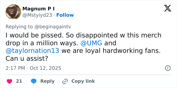 Screenshot of a tweet showing a fan expressing disappointment about Taylor Swiftâs $40 Life Of A Showgirl hairbrush merch. Screenshot of a tweet showing a fan expressing disappointment about Taylor Swiftâs $40 Life Of A Showgirl hairbrush merch.