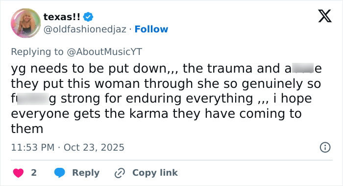 Tweet by user texas!! expressing support for K-Pop icon Park Bom, mentioning trauma and strength behind her plastic surgery. Tweet by user texas!! expressing support for K-Pop icon Park Bom, mentioning trauma and strength behind her plastic surgery.