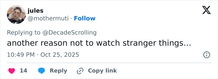 Screenshot of a tweet discussing David Harbour's "atrocious" interaction with a woman half his age going viral. Screenshot of a tweet discussing David Harbour's "atrocious" interaction with a woman half his age going viral.