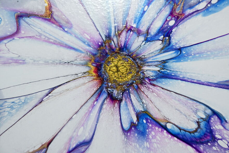 Soft & Dreamy Flower: My Easy 5-Minute Acrylic Pour Painting Soft & Dreamy Flower: My Easy 5-Minute Acrylic Pour Painting