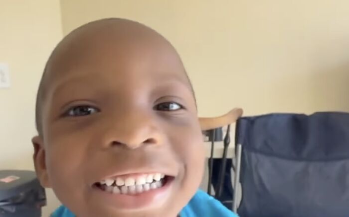 "Smart Little Guy": 3-Year-Old Hero Saves Mom's Life After She Falls Unconscious "Smart Little Guy": 3-Year-Old Hero Saves Mom's Life After She Falls Unconscious