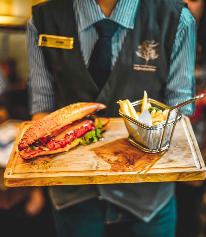 Young Waiter Doesn’t Bring A Customer Their Change, Gets Confused When They Ask For It Young Waiter Doesn’t Bring A Customer Their Change, Gets Confused When They Ask For It