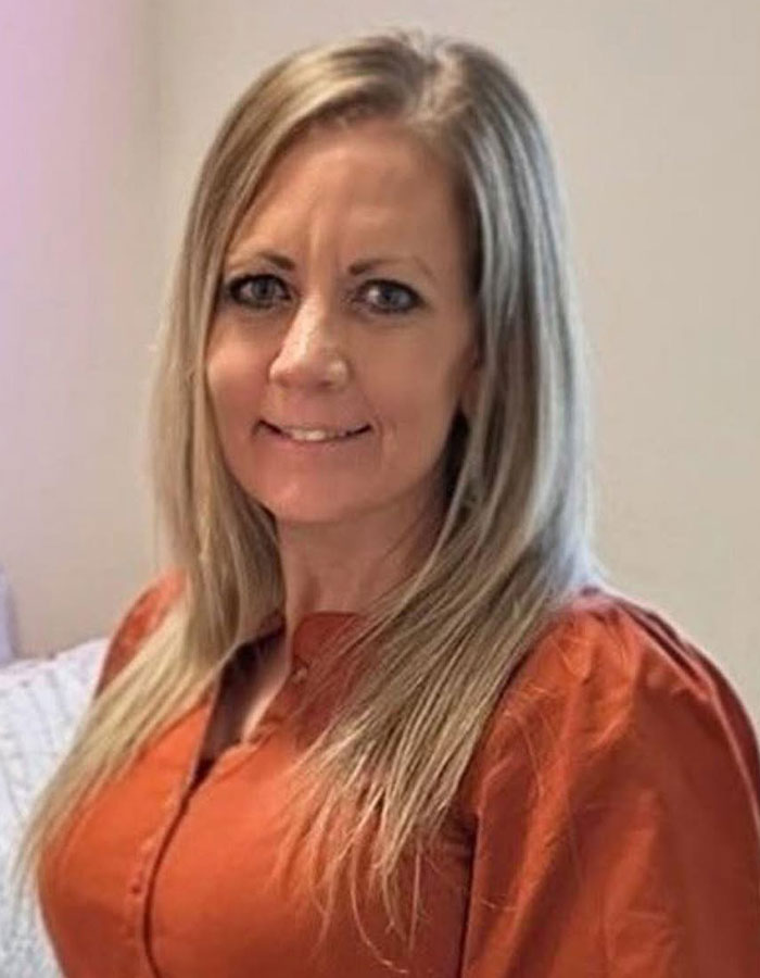 People Suspicious After Missing Hiker Was Found Roaming The Wilderness In Her Underwear People Suspicious After Missing Hiker Was Found Roaming The Wilderness In Her Underwear