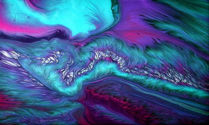 Giving Paint A Second Chance: Calm And Relaxing Acrylic Pour