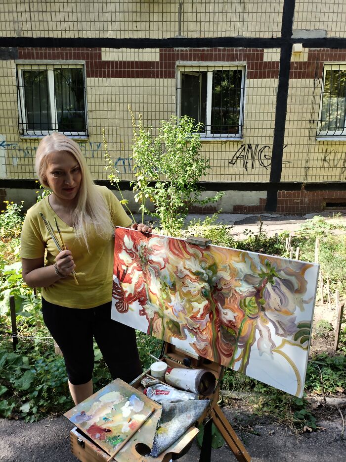 Painting On The Edge: Creating Art In The Frontline Zone Of Ukraine