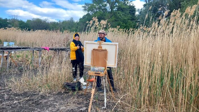 Painting On The Edge: Creating Art In The Frontline Zone Of Ukraine