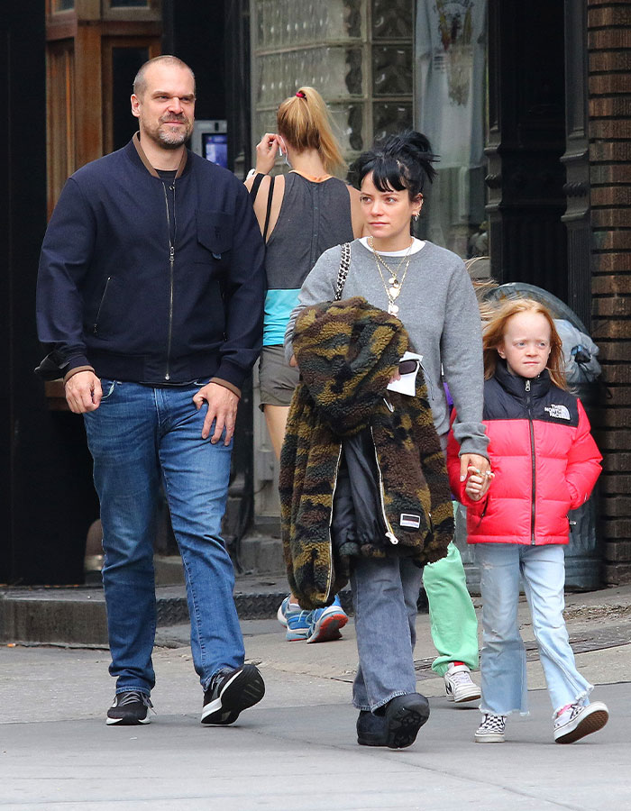 Lily Allen walking with family in casual clothes, highlighting her explosive new album and David Harbour cheating claims. Lily Allen walking with family in casual clothes, highlighting her explosive new album and David Harbour cheating claims.