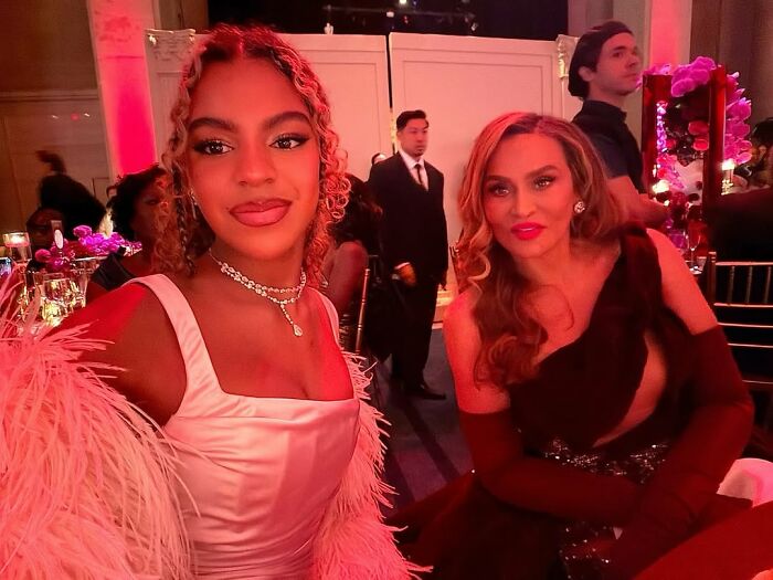 Beyoncé Fans Have Wild Reactions After Her Daughter, Blue Ivy, Turns Heads In Pink Dress Beyoncé Fans Have Wild Reactions After Her Daughter, Blue Ivy, Turns Heads In Pink Dress