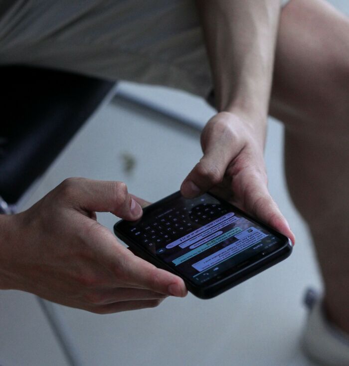 31 Chaotic Breakup Tales Shared Online