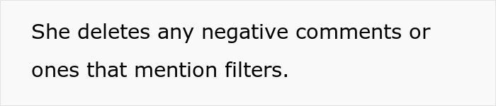 Text image showing the phrase about deleting negative comments or those mentioning filters, related to gym influencer behavior online. Text image showing the phrase about deleting negative comments or those mentioning filters, related to gym influencer behavior online.
