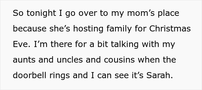 Text excerpt showing a guy narrating his visit to his mom’s place during Christmas Eve before the doorbell rings.