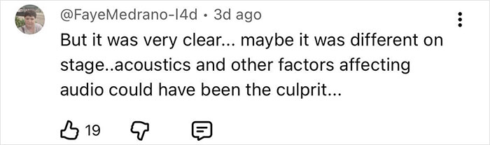Screenshot of a social media comment discussing stage acoustics and audio issues related to Miss Panama's awkward onstage fail. Screenshot of a social media comment discussing stage acoustics and audio issues related to Miss Panama's awkward onstage fail.