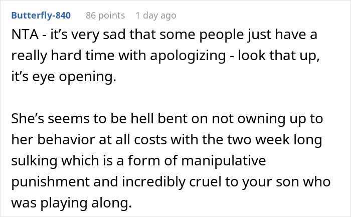 Screenshot of a Reddit comment discussing family drama and issues with apologizing in a relationship. Screenshot of a Reddit comment discussing family drama and issues with apologizing in a relationship.