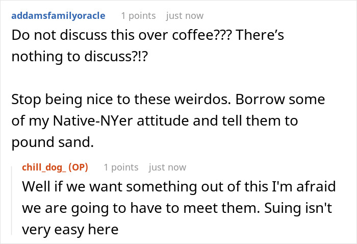 Screenshot of an online discussion about wedding vendors and a bride’s allergy affecting cupcakes at the event. Screenshot of an online discussion about wedding vendors and a bride’s allergy affecting cupcakes at the event.