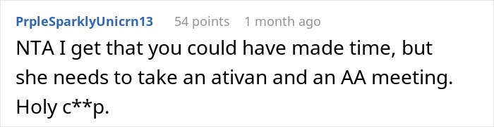 Screenshot of an online comment discussing a mother accusing daughter of kidnapping after no updates during child’s procedure. Screenshot of an online comment discussing a mother accusing daughter of kidnapping after no updates during child’s procedure.