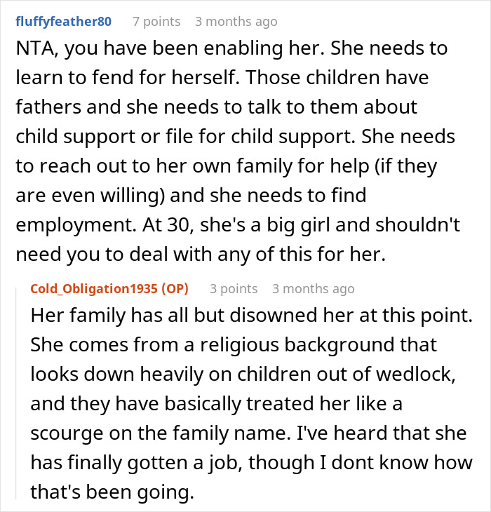 Screenshot of a Reddit thread discussing a woman done being the bestie bank for her friend with five kids and four dads. Screenshot of a Reddit thread discussing a woman done being the bestie bank for her friend with five kids and four dads.