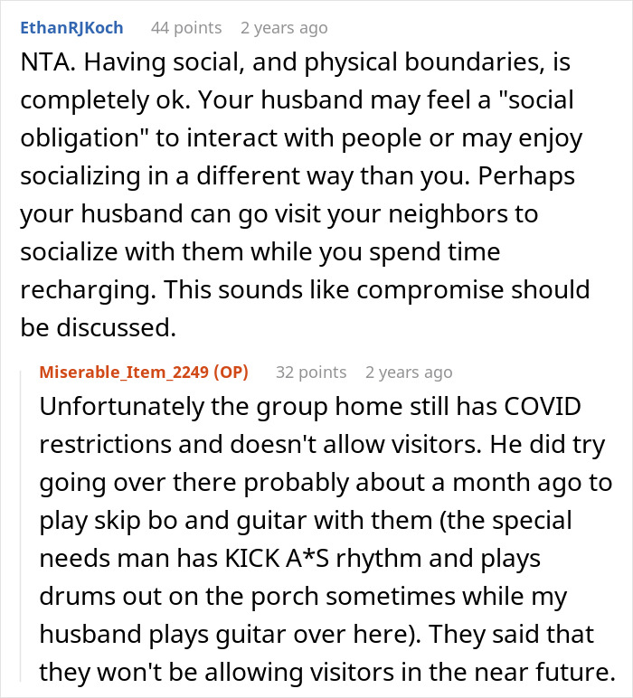 Reddit conversation discussing mom of 3 setting social boundaries with talkative neighbors using a privacy sheet. Reddit conversation discussing mom of 3 setting social boundaries with talkative neighbors using a privacy sheet.