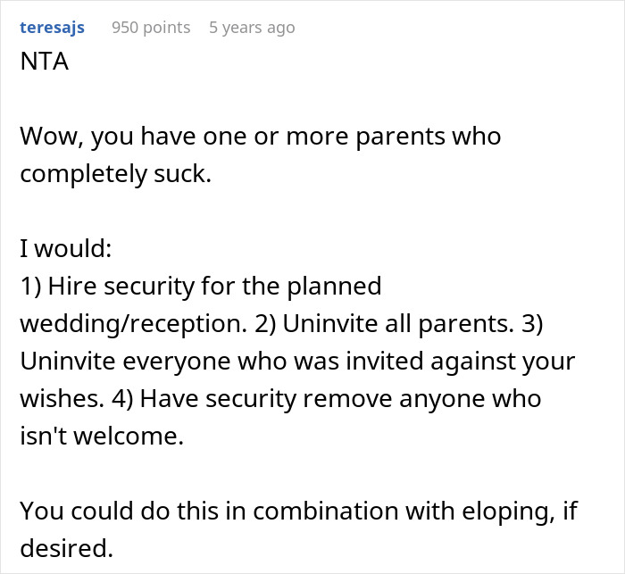 Screenshot of a forum comment suggesting security and uninviting parents after couple’s wedding sabotage by parents.