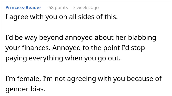 Woman demands combined income from boyfriend who is seen as being selfish with money in an online discussion screenshot. Woman demands combined income from boyfriend who is seen as being selfish with money in an online discussion screenshot.